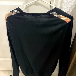 Burberry black sweater